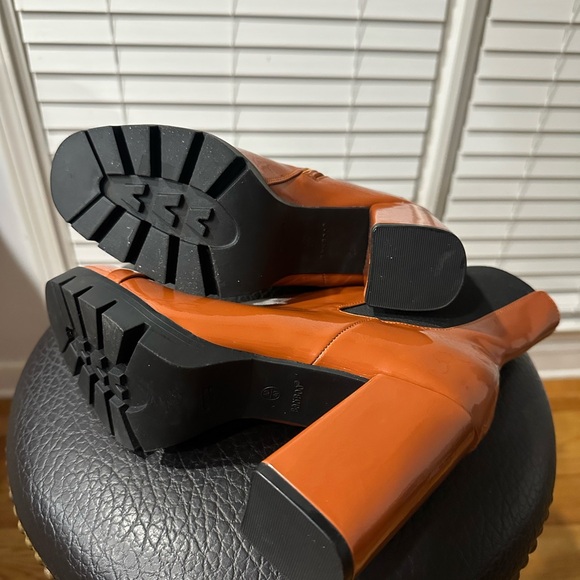 🧡 These Are Your Next Pair Of BaxBoo Stylish Orange Chunky Heel Boots! Size 10 - Picture 4 of 6